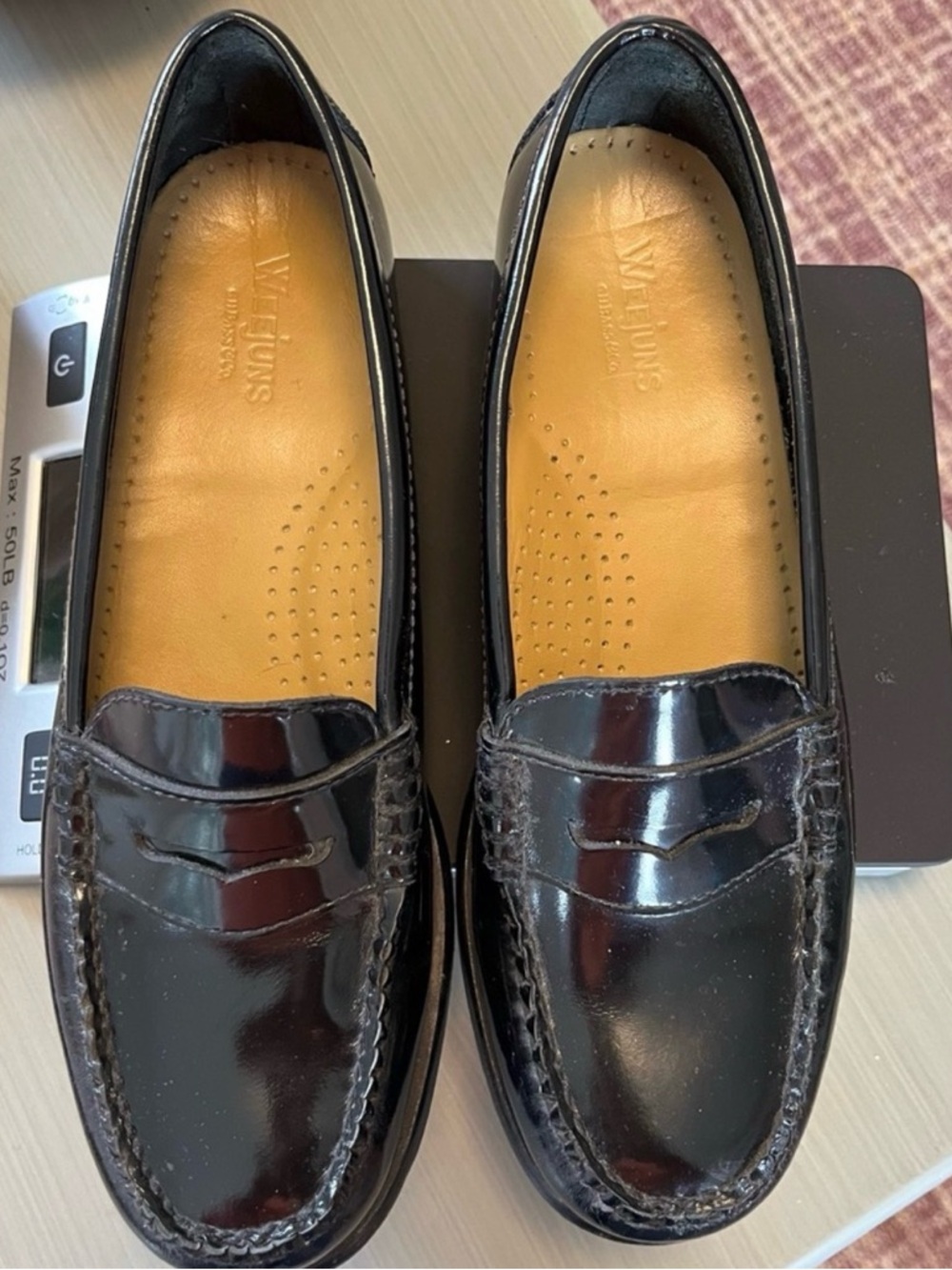 G.H. Bass & Co. Weejun Penny Loafer 7 - Picture 3 of 13